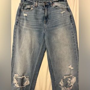 american eagle ripped mom jeans